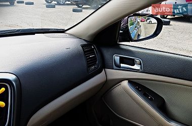 Седан Kia Optima 2014 в Черкасах