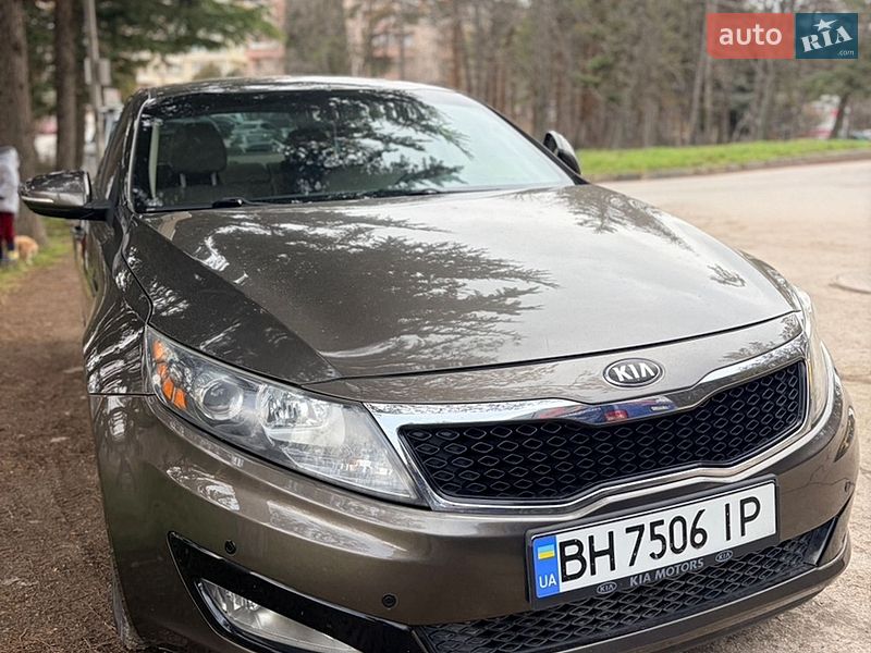 Седан Kia Optima 2012 в Одесі