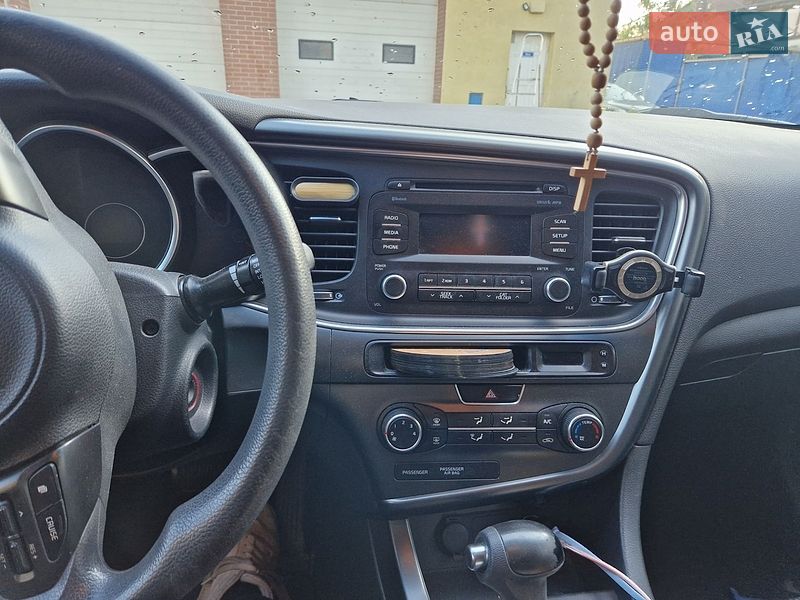 Седан Kia Optima 2014 в Львове