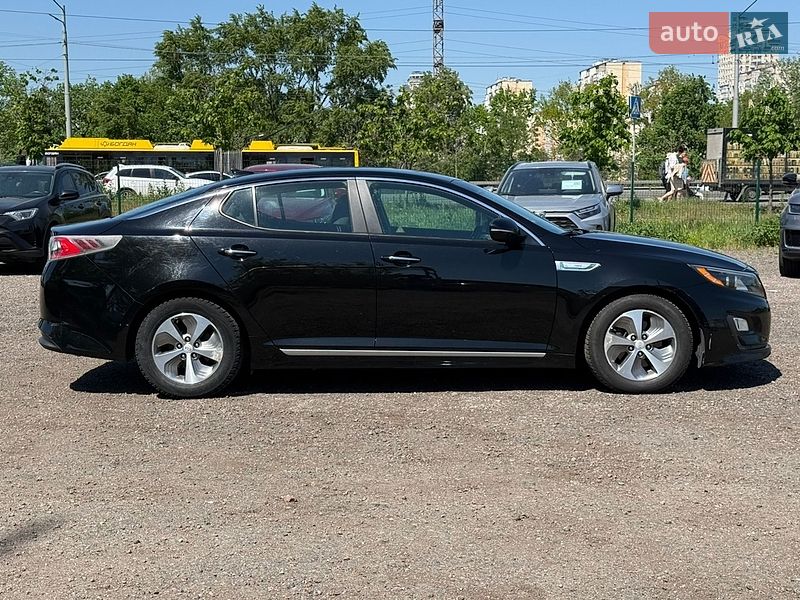 Седан Kia Optima 2014 в Киеве