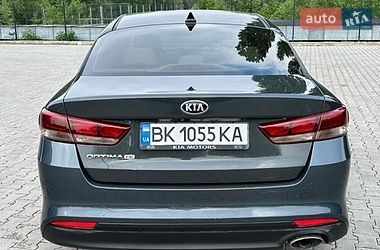 Седан Kia Optima 2016 в Ровно