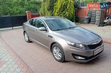 Седан Kia Optima 2013 в Хмельницькому