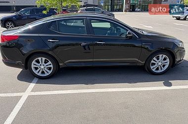 Седан Kia Optima 2013 в Киеве