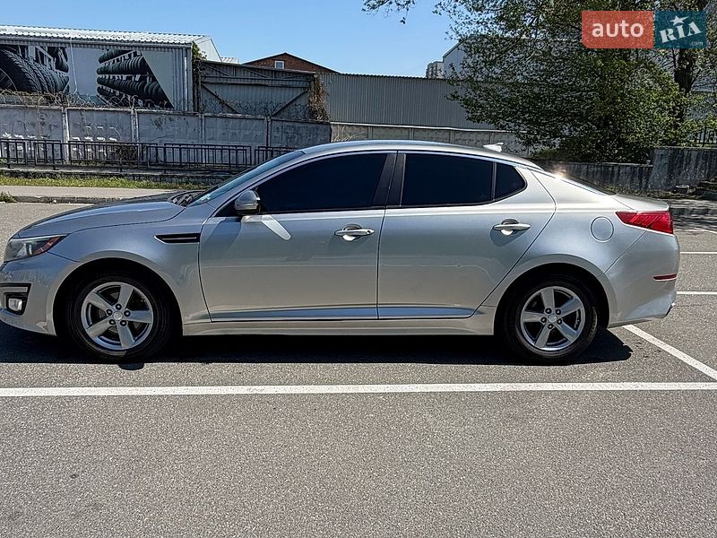 Седан Kia Optima 2013 в Киеве