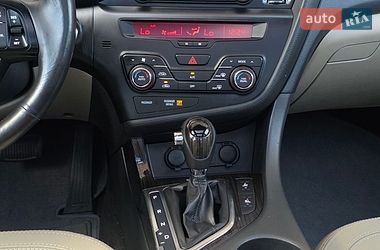 Седан Kia Optima 2011 в Києві