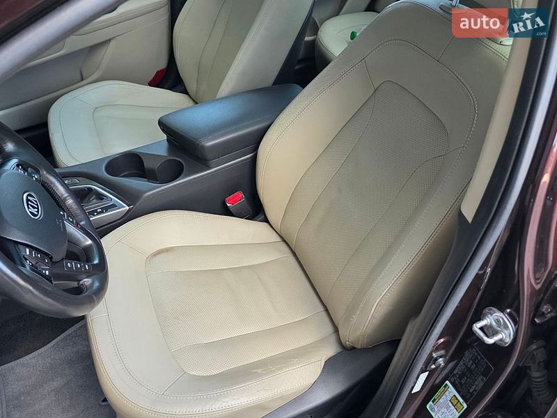 Седан Kia Optima 2011 в Києві