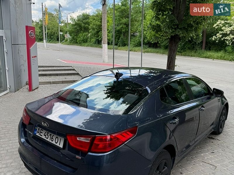 Седан Kia Optima 2015 в Запоріжжі