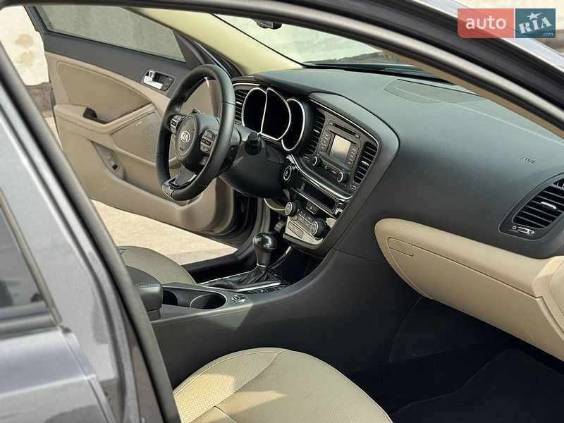 Седан Kia Optima 2015 в Киеве