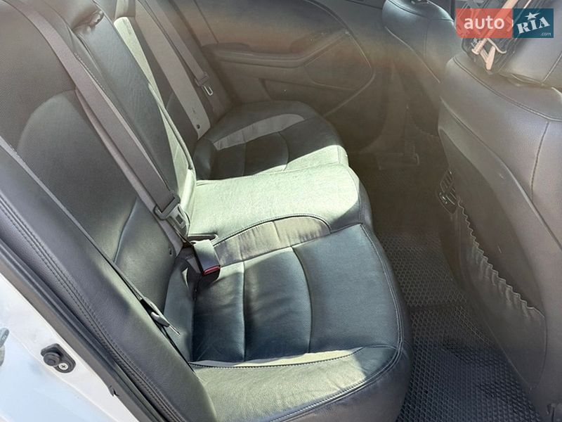 Седан Kia Optima 2013 в Києві