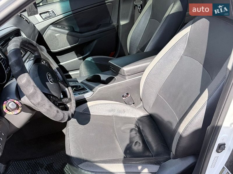 Седан Kia Optima 2013 в Києві
