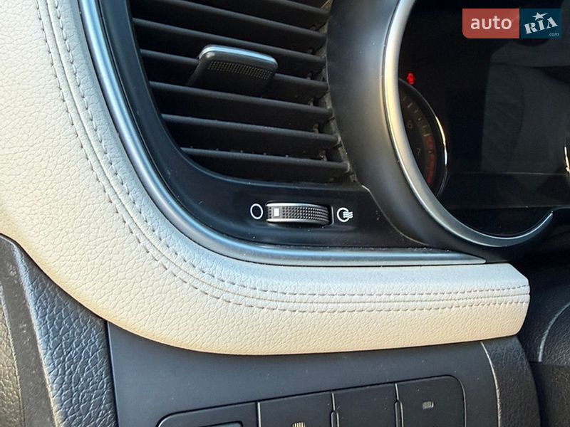 Седан Kia Optima 2015 в Одессе
