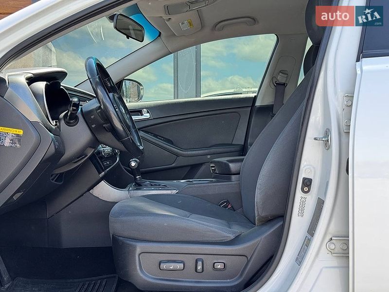 Седан Kia Optima 2015 в Рівному