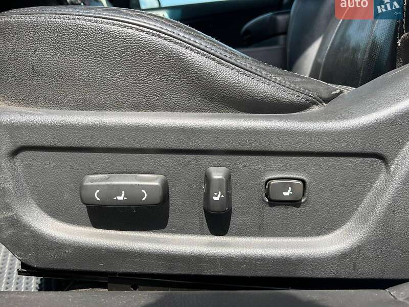 Седан Kia Optima 2012 в Львові