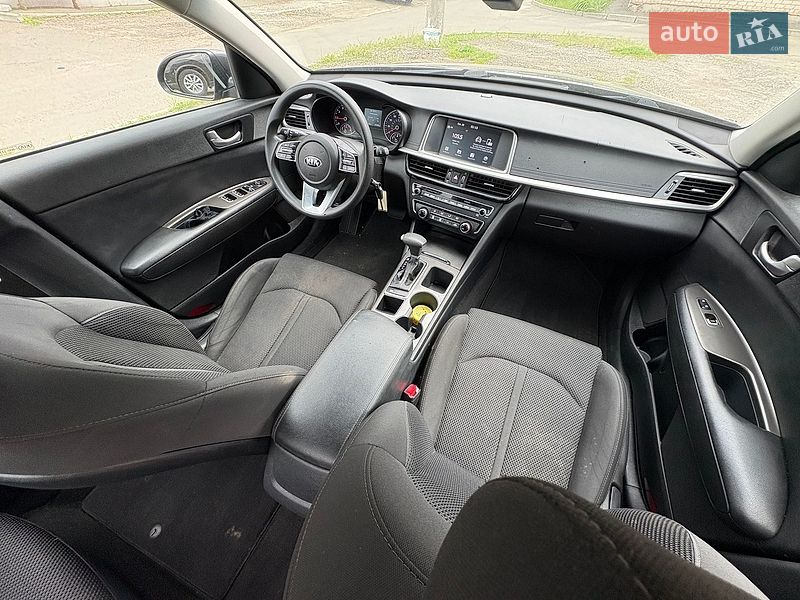 Седан Kia Optima 2018 в Киеве