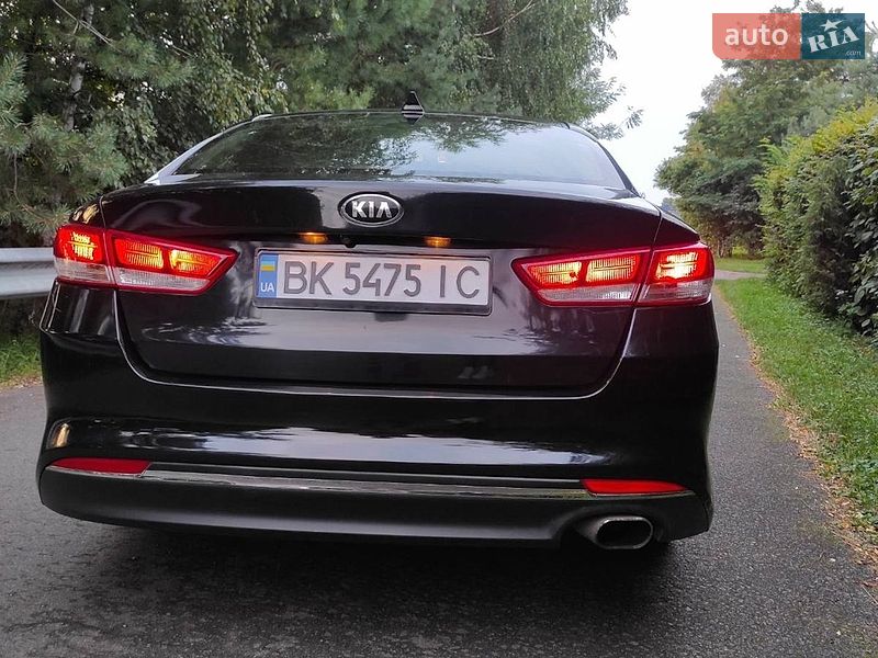Седан Kia Optima 2016 в Ровно