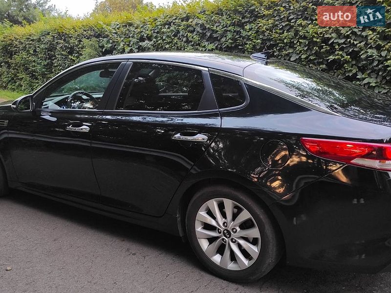 Седан Kia Optima 2016 в Ровно