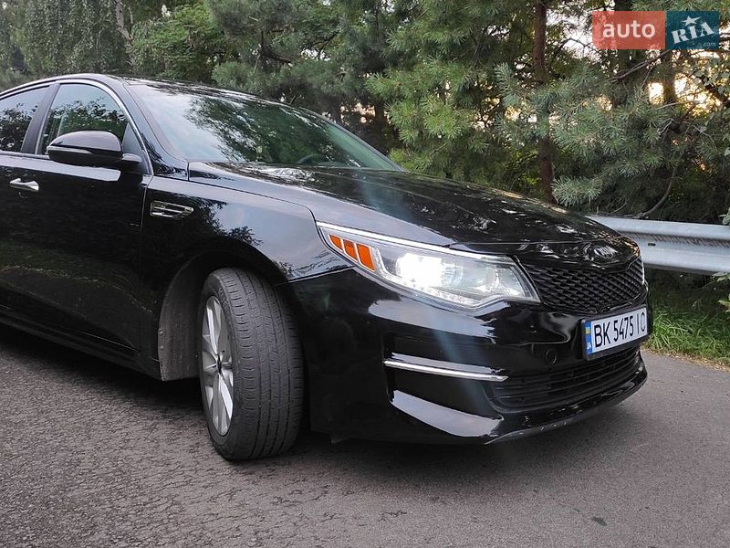 Седан Kia Optima 2016 в Ровно