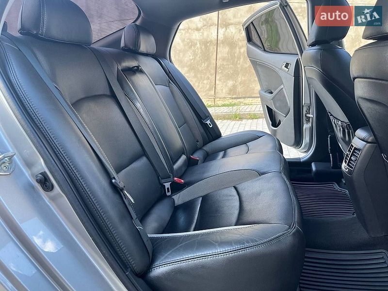 Седан Kia Optima 2012 в Одесі