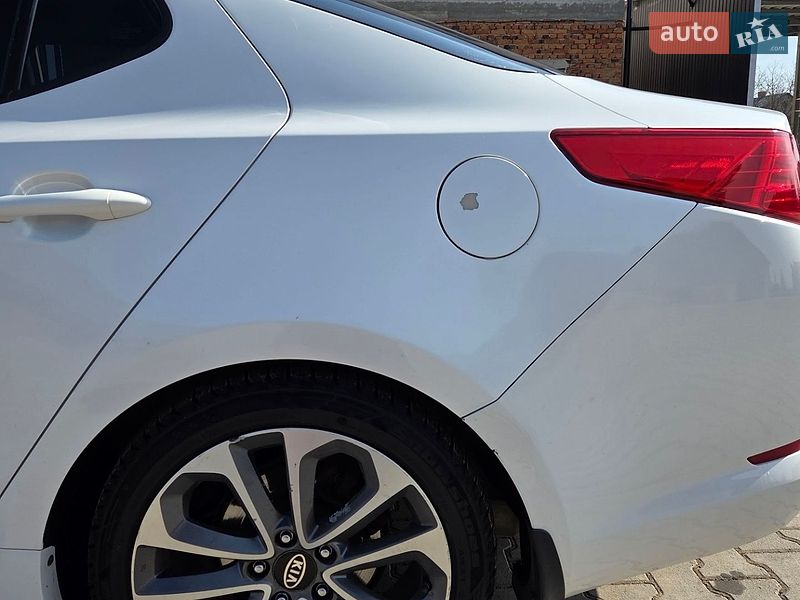 Седан Kia Optima 2012 в Тернополі