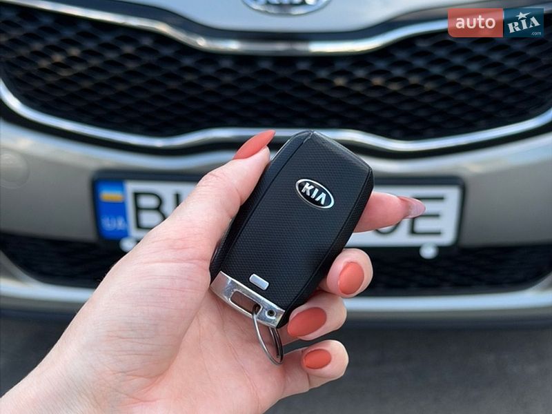 Седан Kia Optima 2014 в Києві фото 38 Седан Kia Optima 2014 в Києві