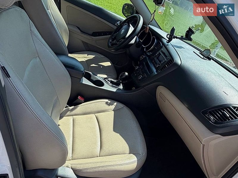 Седан Kia Optima 2012 в Одесі
