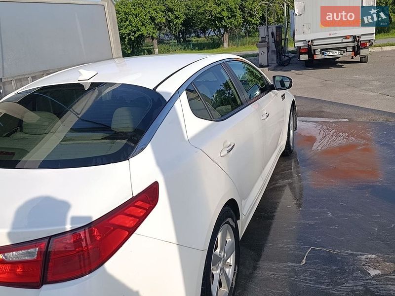 Седан Kia Optima 2015 в Киеве