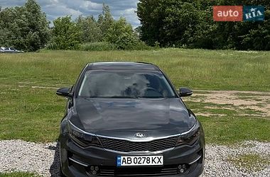 Седан Kia Optima 2016 в Киеве