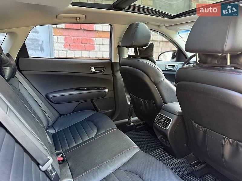 Седан Kia Optima 2019 в Дніпрі