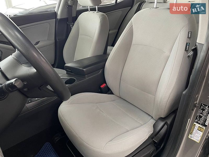 Седан Kia Optima 2014 в Києві