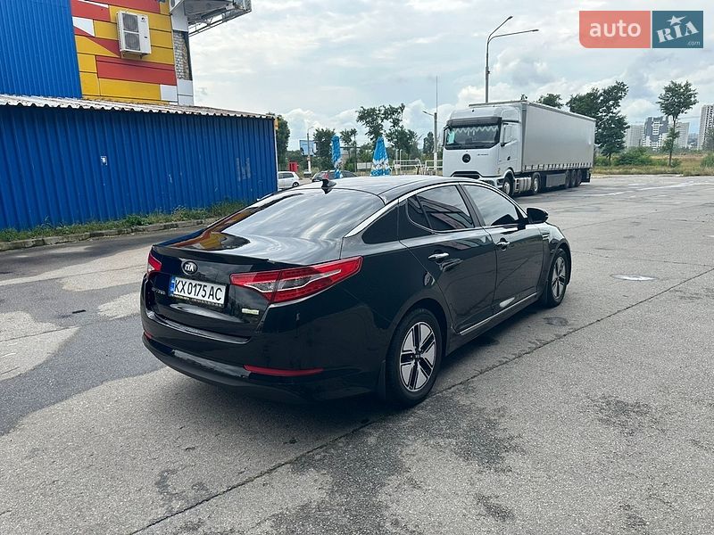 Седан Kia Optima 2012 в Харькове