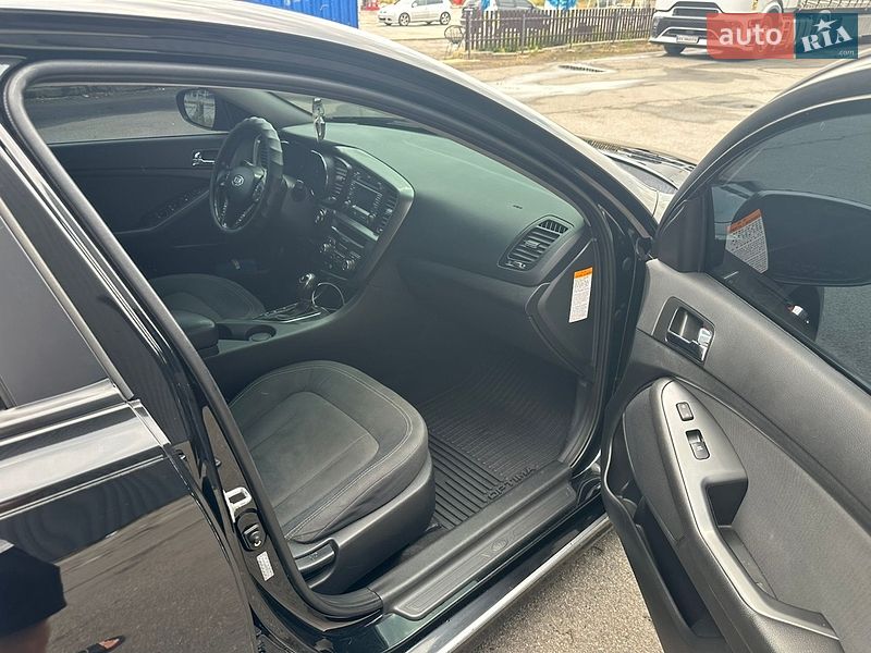 Седан Kia Optima 2012 в Харькове