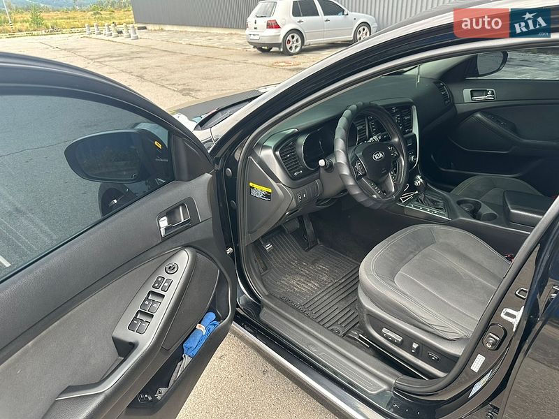 Седан Kia Optima 2012 в Харькове