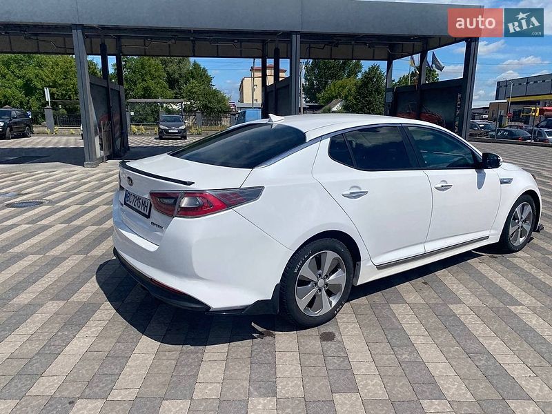 Седан Kia Optima 2015 в Львові