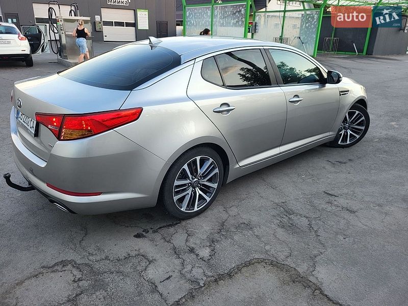 Седан Kia Optima 2013 в Богуславе