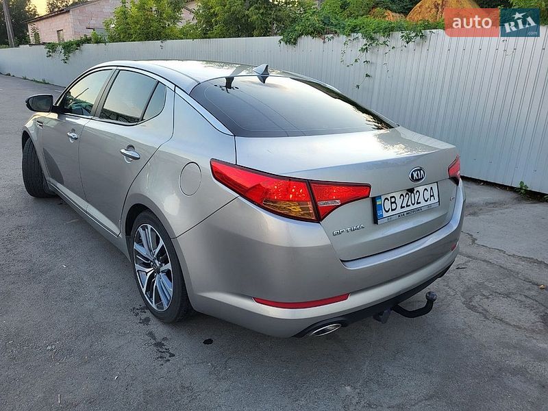 Седан Kia Optima 2013 в Богуславе