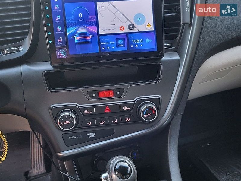 Седан Kia Optima 2013 в Богуславе