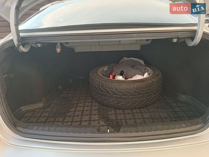 Седан Kia Optima 2012 в Киеве