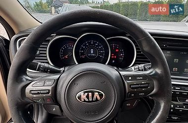 Седан Kia Optima 2015 в Жовкві