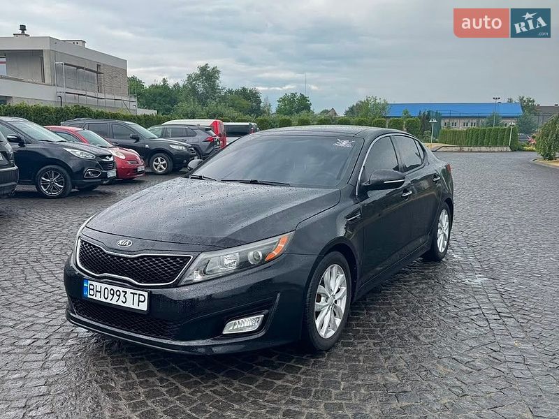 Седан Kia Optima 2015 в Жовкві