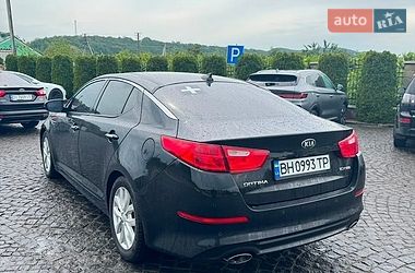 Седан Kia Optima 2015 в Жовкві