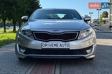 Седан Kia Optima 2012 в Днепре
