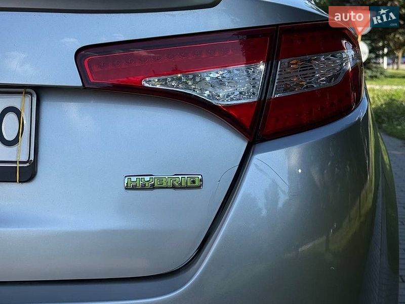 Седан Kia Optima 2012 в Днепре