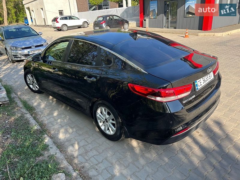 Седан Kia Optima 2016 в Черновцах