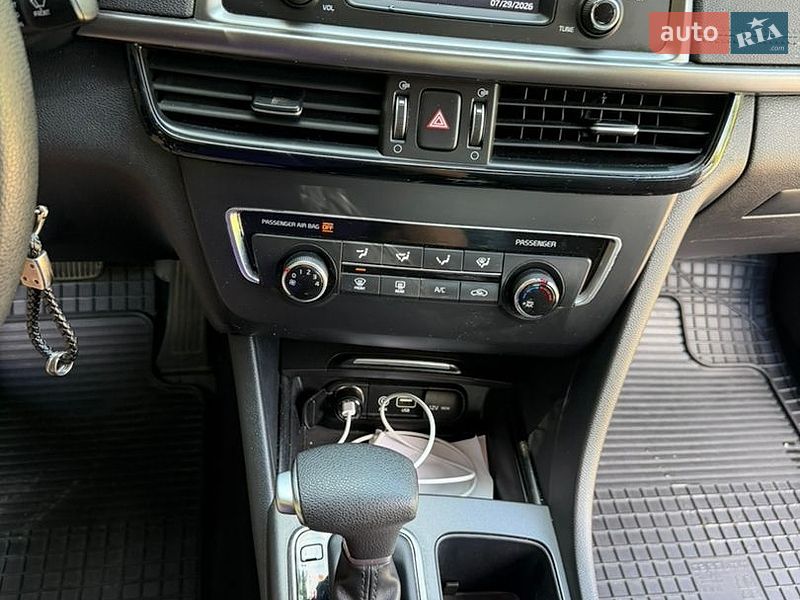 Седан Kia Optima 2016 в Дніпрі