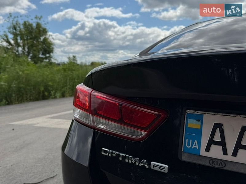 Седан Kia Optima 2016 в Києві