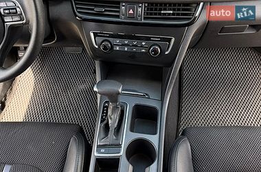 Седан Kia Optima 2016 в Києві