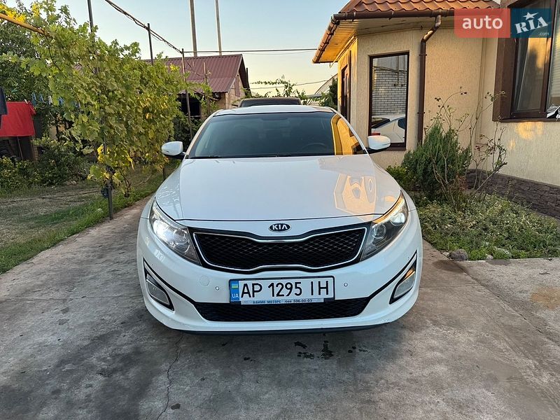 Седан Kia Optima 2014 в Львове