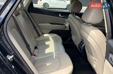 Седан Kia Optima 2016 в Киеве