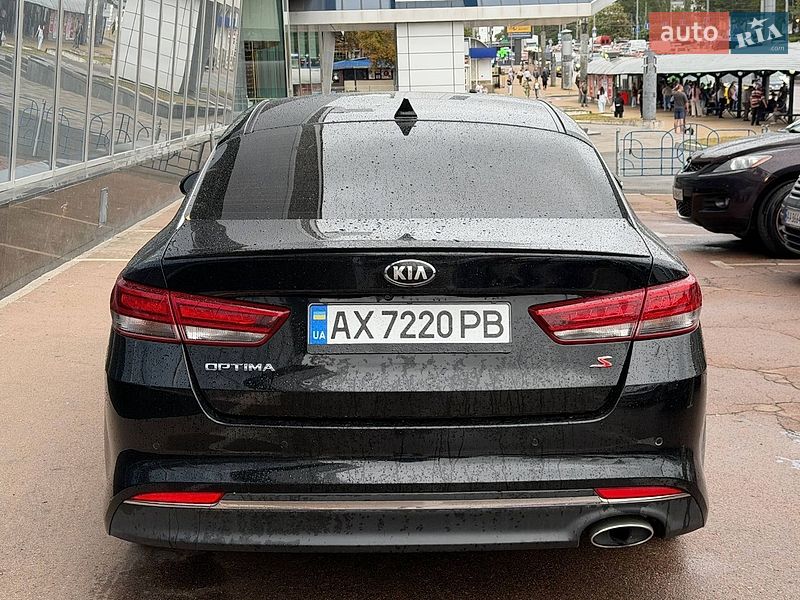 Седан Kia Optima 2017 в Києві