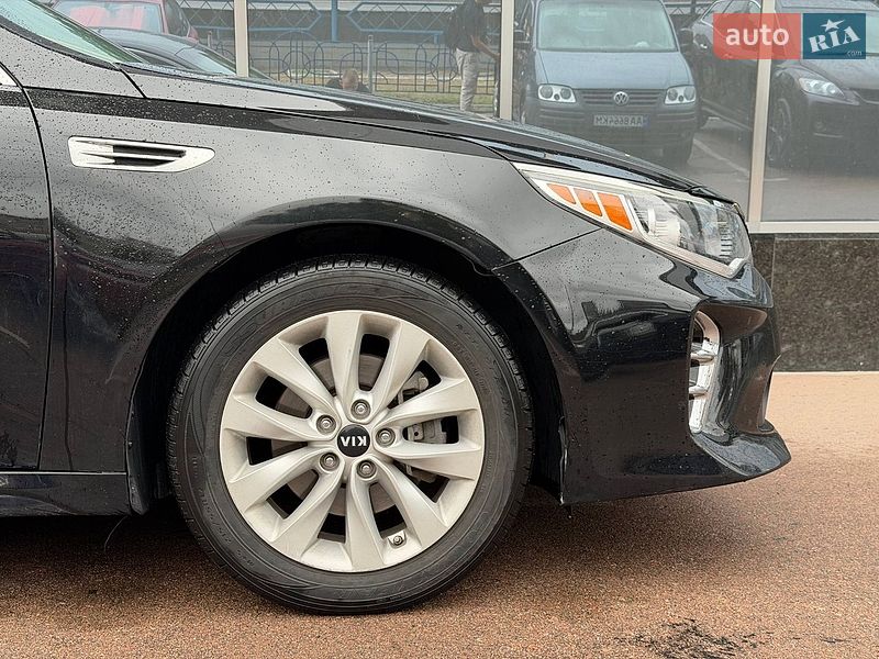 Седан Kia Optima 2017 в Києві